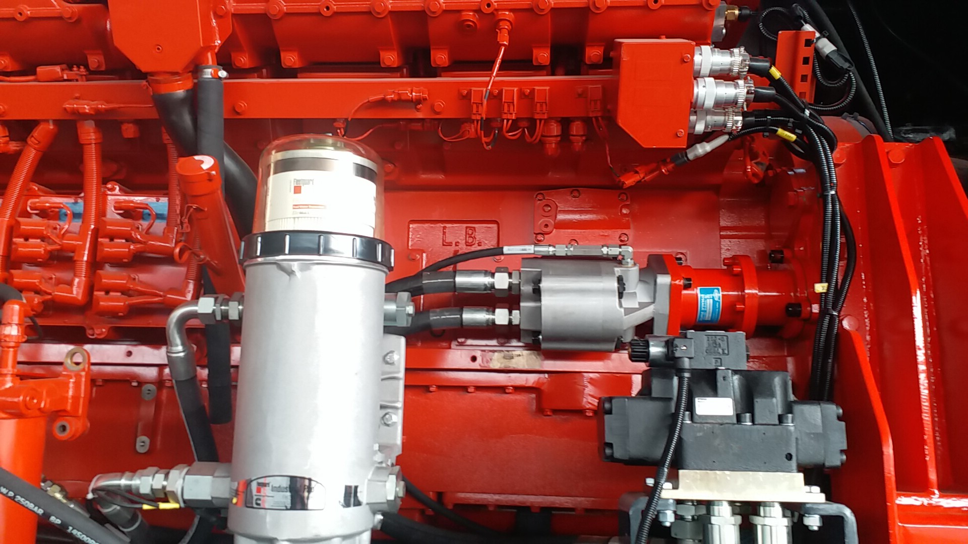 康明斯KTA38、KTA50、QSK50液壓?jiǎn)?dòng)馬達(dá)總成