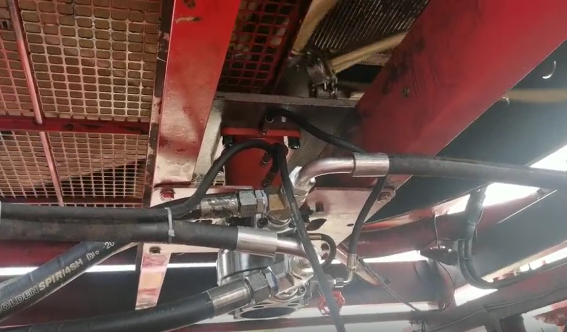 四機、杰瑞產(chǎn)壓裂車風(fēng)扇馬達(dá)安裝調(diào)試